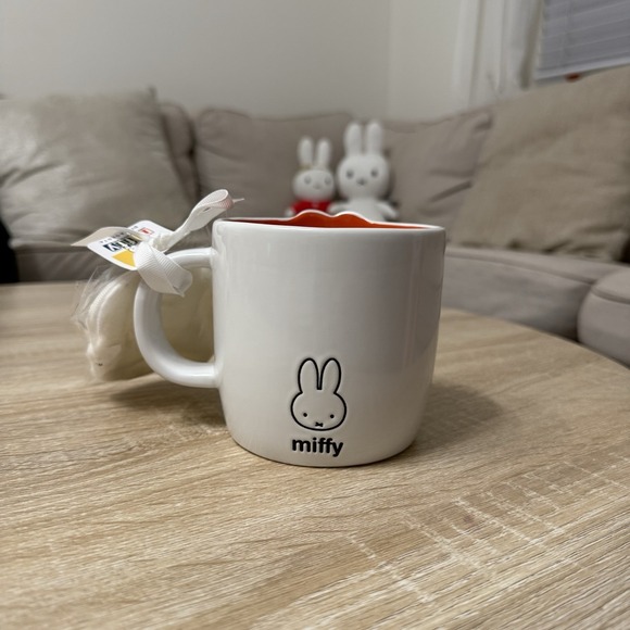 NEW Miffy By Magenta CUTE MUG Double sided with Mini Purse Pouch White Orange - Picture 3 of 6